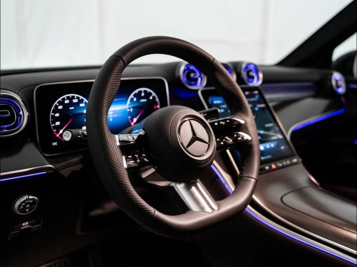 Mercedes-Benz GLC SUV nuova a Rimini (13)