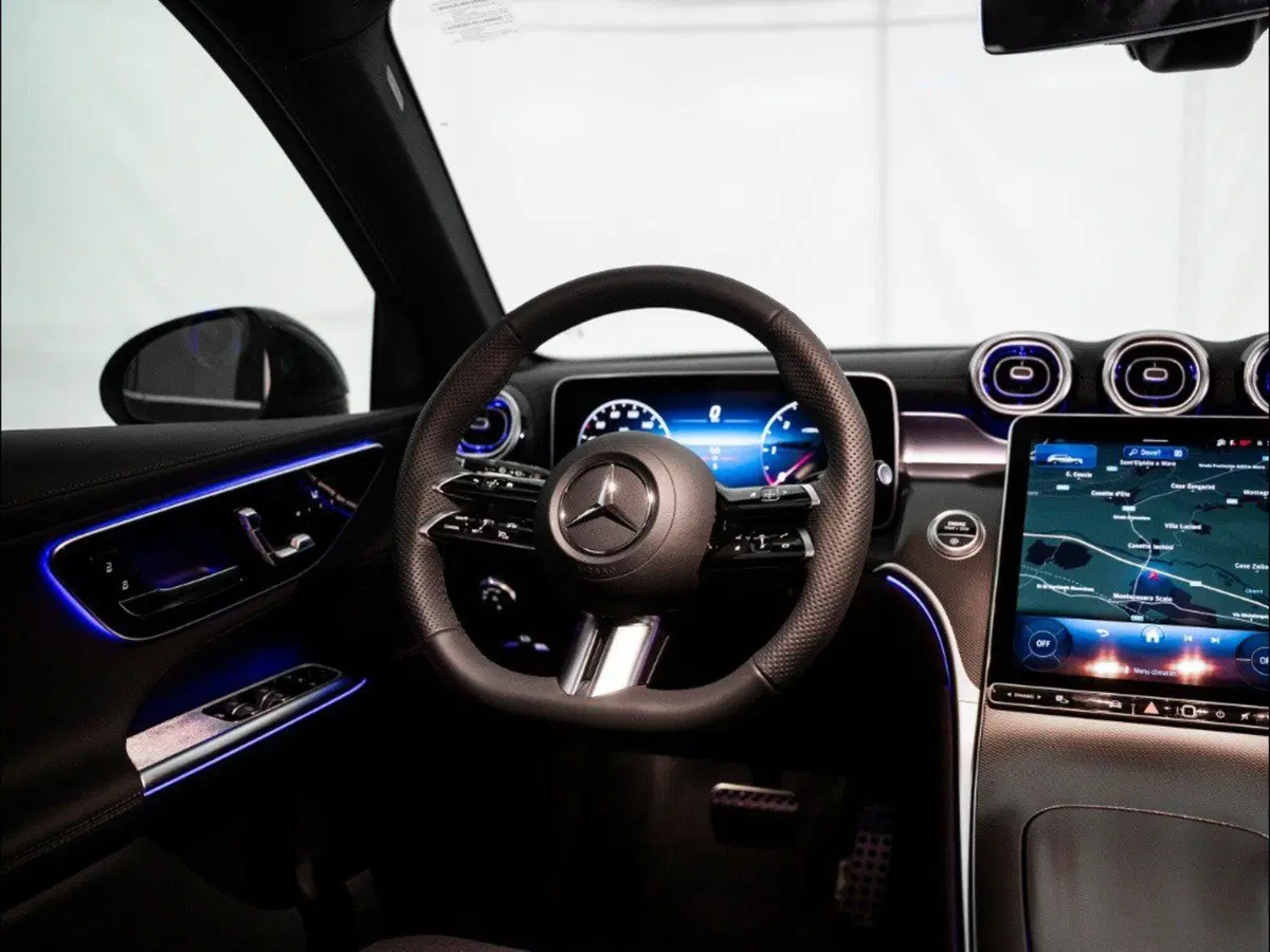 Mercedes-Benz GLC SUV nuova a Rimini (15)