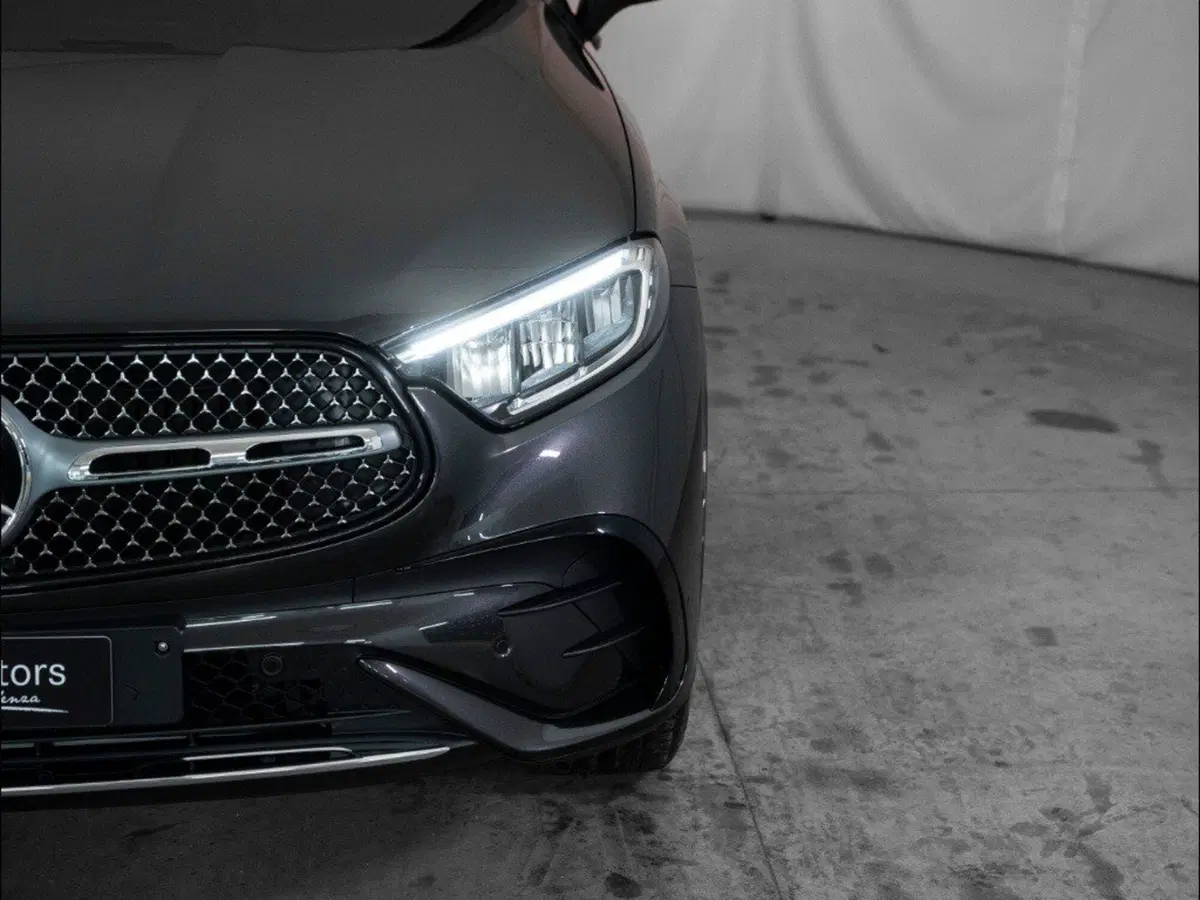 Mercedes-Benz GLC SUV nuova a Rimini (6)