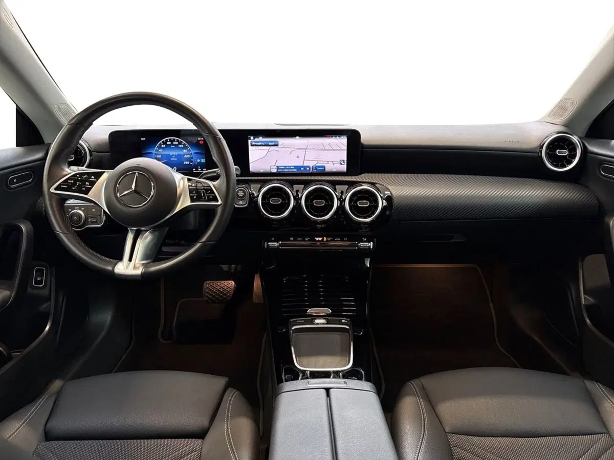 Mercedes-Benz CLA Shooting Brake usata a Rimini (10)