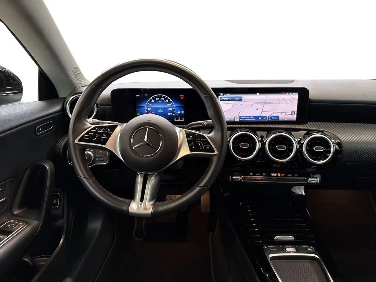 Mercedes-Benz CLA Shooting Brake usata a Rimini (11)