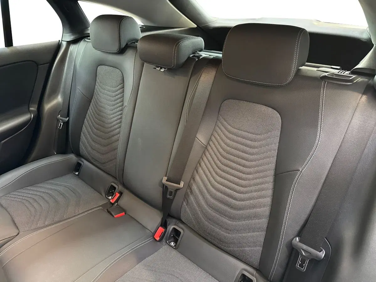 Mercedes-Benz CLA Shooting Brake usata a Rimini (13)