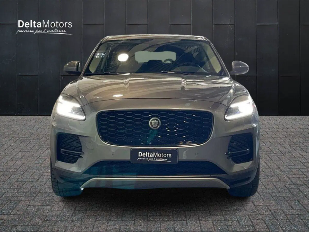 Jaguar E-Pace usata a Macerata (6)