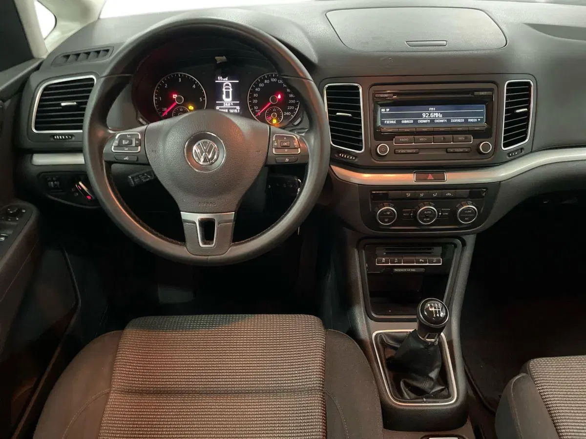 Volkswagen Sharan usata a Ancona (11)