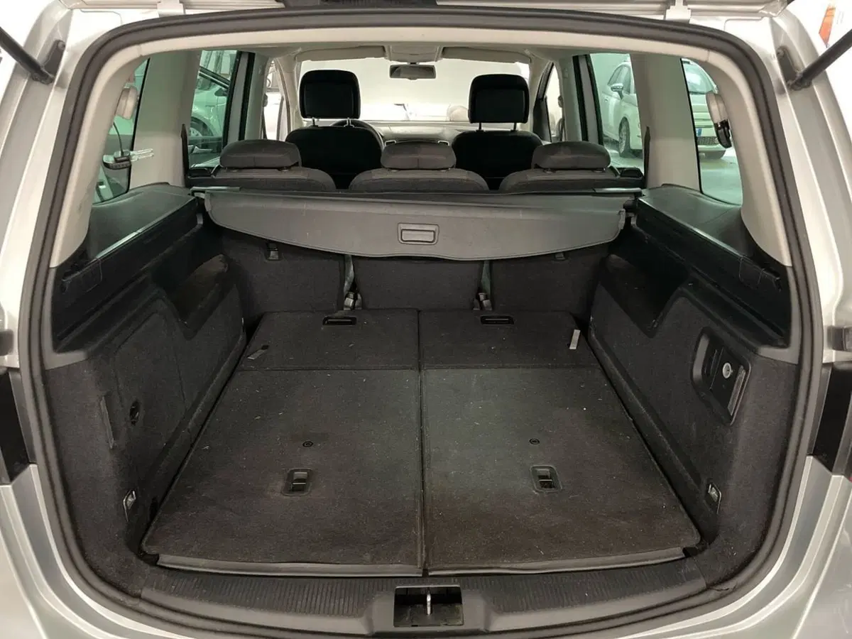 Volkswagen Sharan usata a Ancona (7)