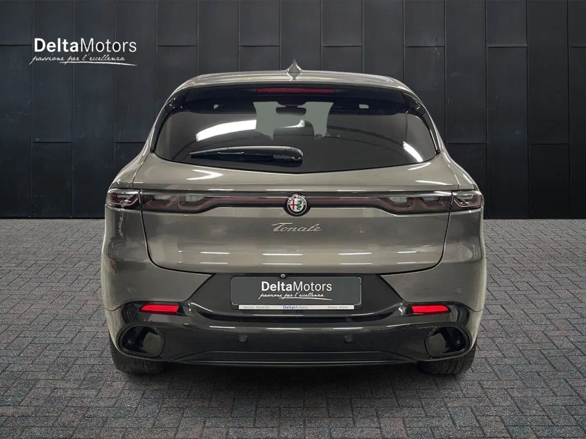 Alfa Romeo Tonale usata a Ancona (6)