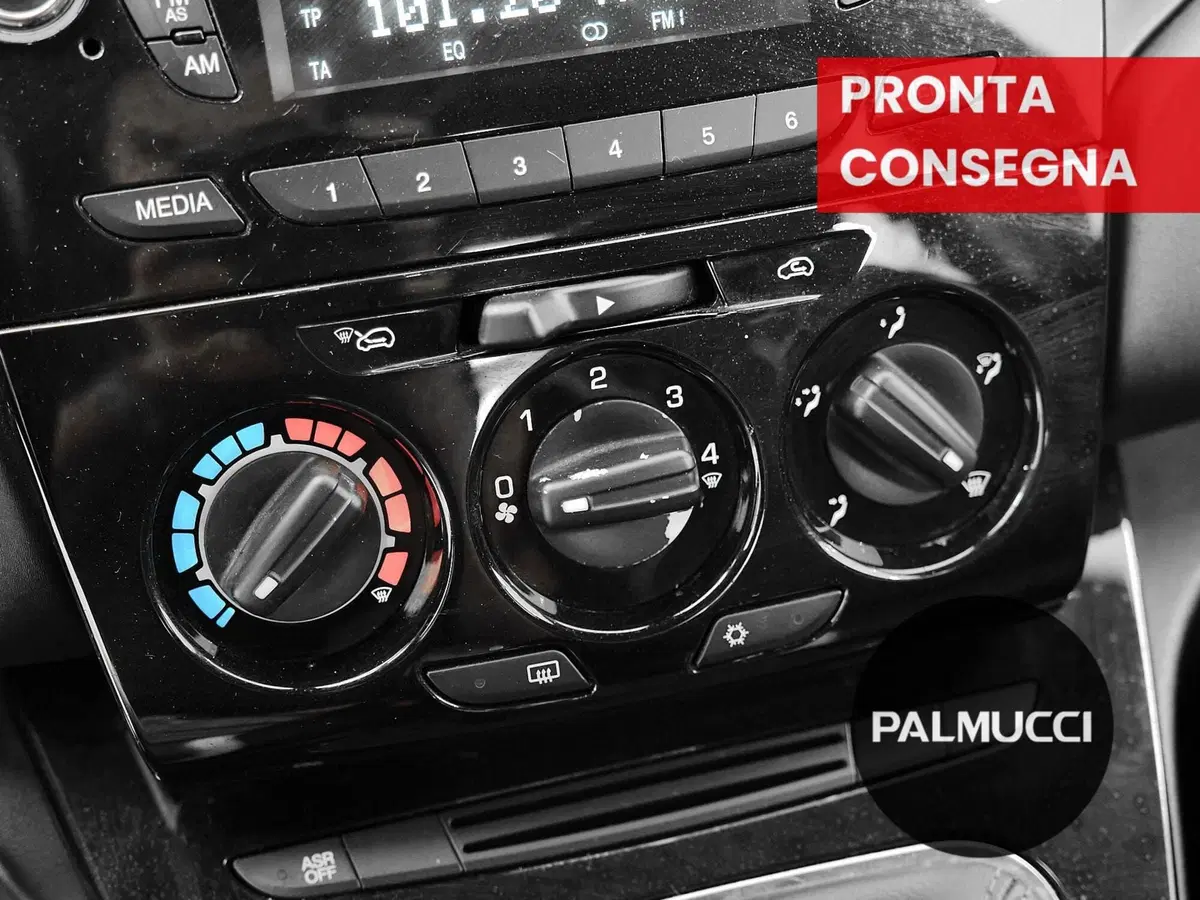 Lancia Ypsilon usata a Prato (16)