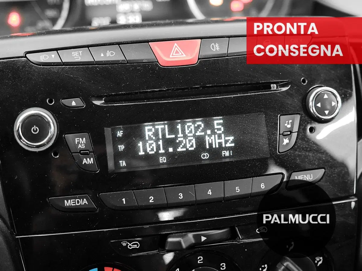 Lancia Ypsilon usata a Prato (18)
