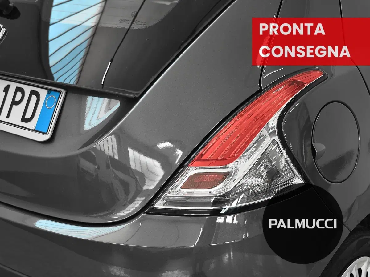 Lancia Ypsilon usata a Prato (8)