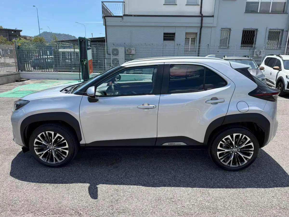 Toyota Yaris Cross usata a Brescia (6)
