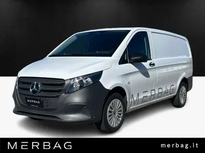 Mercedes-Benz Vito furgone 119 cdi long Pro 9G-tronic del 2025 usata a Lainate