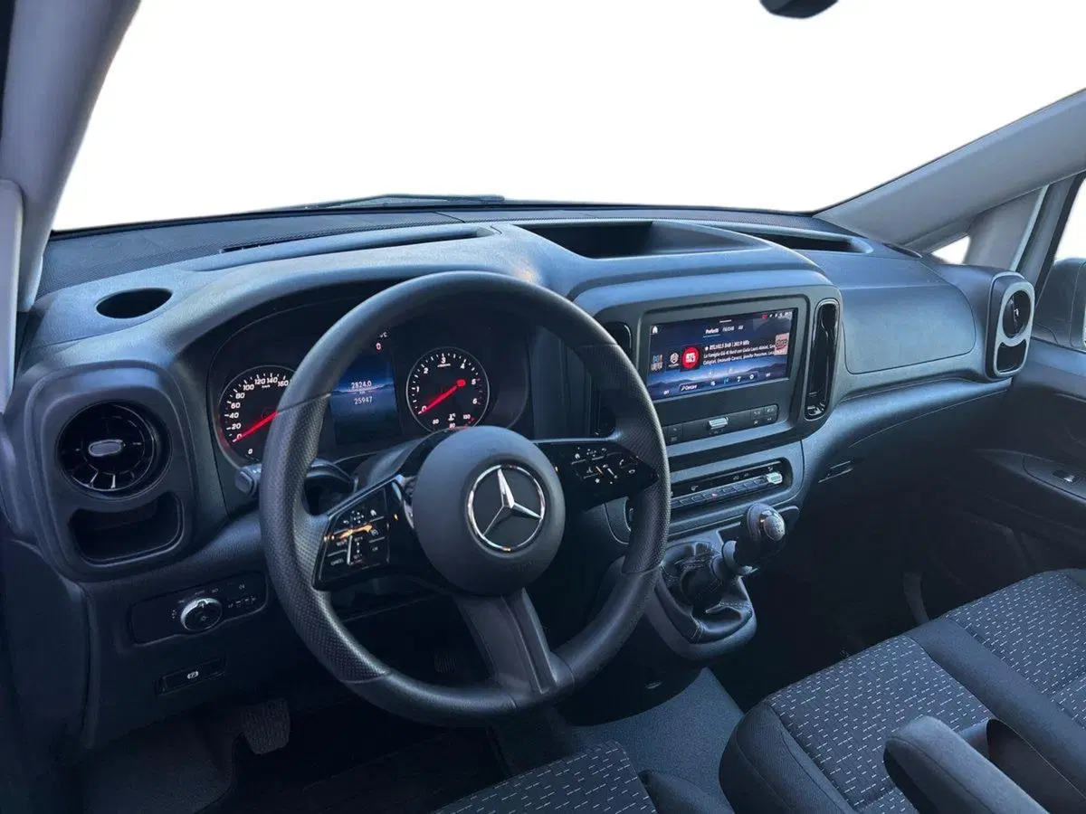 Mercedes-Benz Vito usata a Milano (9)
