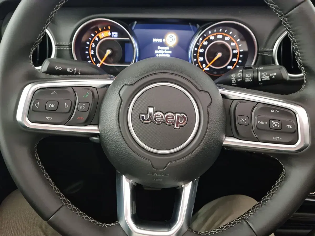 Jeep Wrangler Unlimited usata a Bergamo (10)