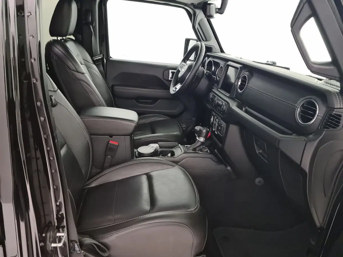 Jeep Wrangler Unlimited usata a Bergamo (8)