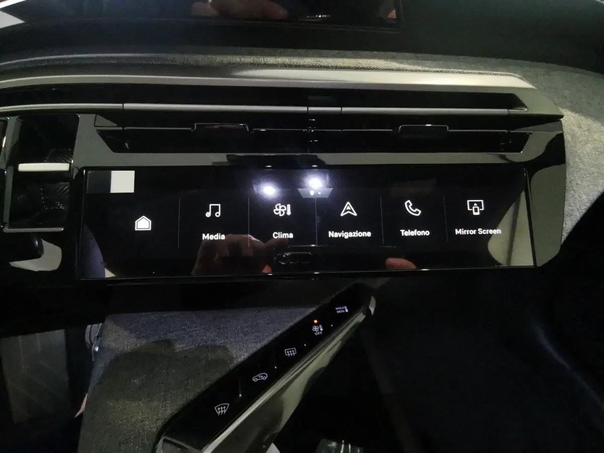 Peugeot 3008 nuova a Taranto (14)