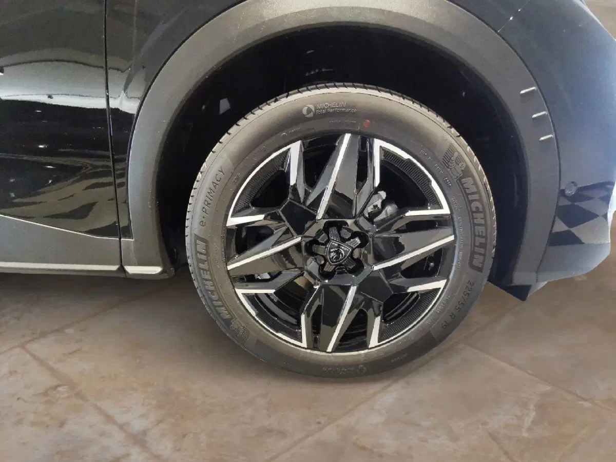 Peugeot 3008 nuova a Taranto (6)