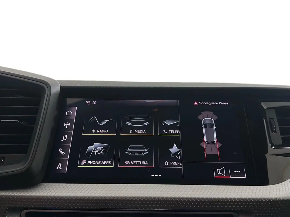 Audi A1 allstreet usata a Napoli (13)