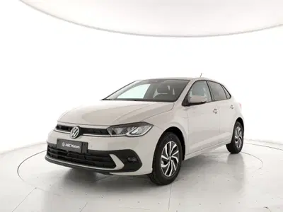 Volkswagen Polo 1.0 Edition 80cv del 2025 usata a Pozzuoli