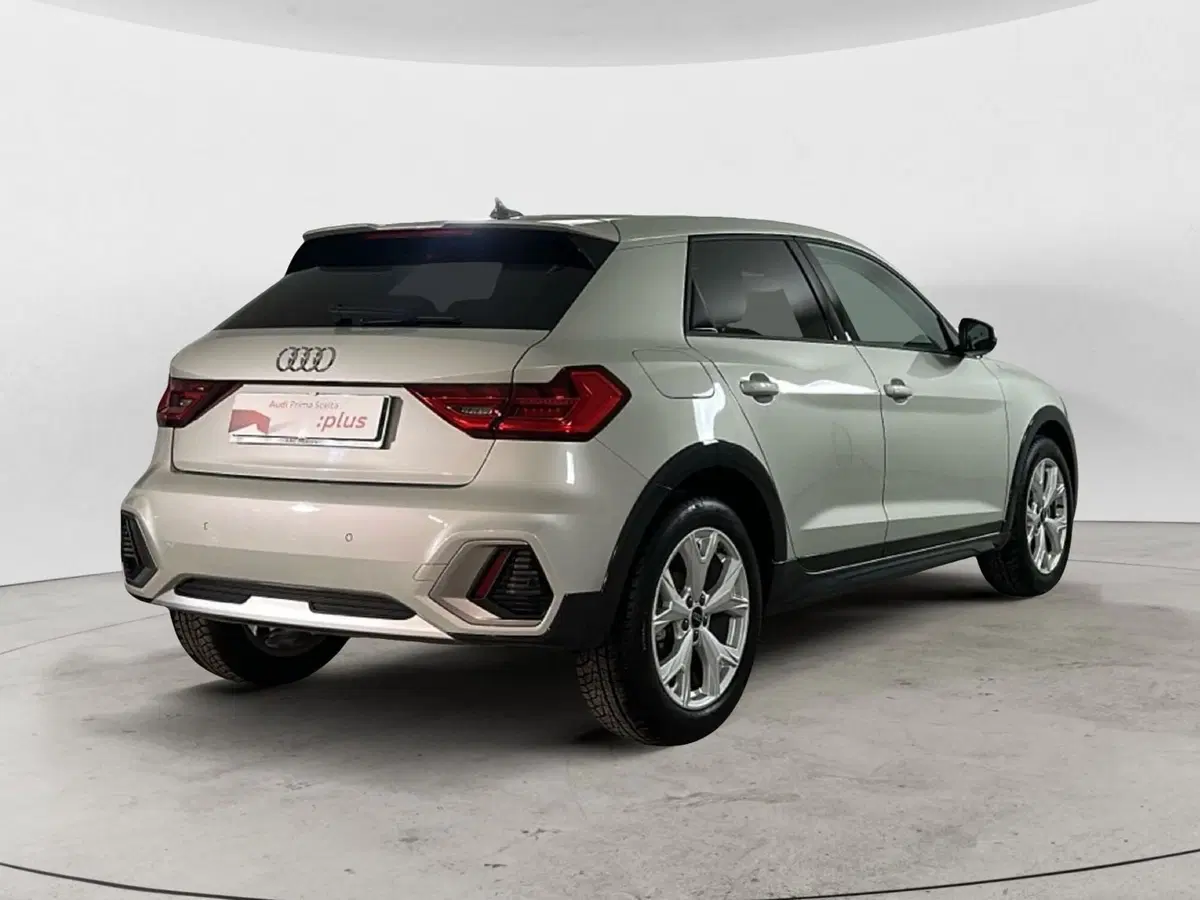 Audi A1 allstreet usata a Napoli (4)