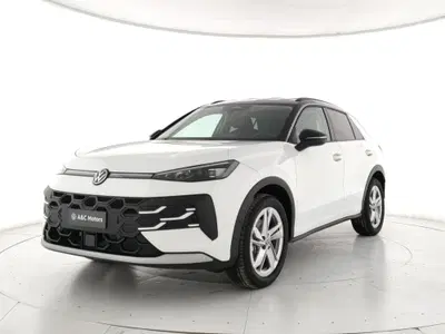 Volkswagen T-Roc 1.5 etsi Life 150cv dsg nuova a Torre Annunziata