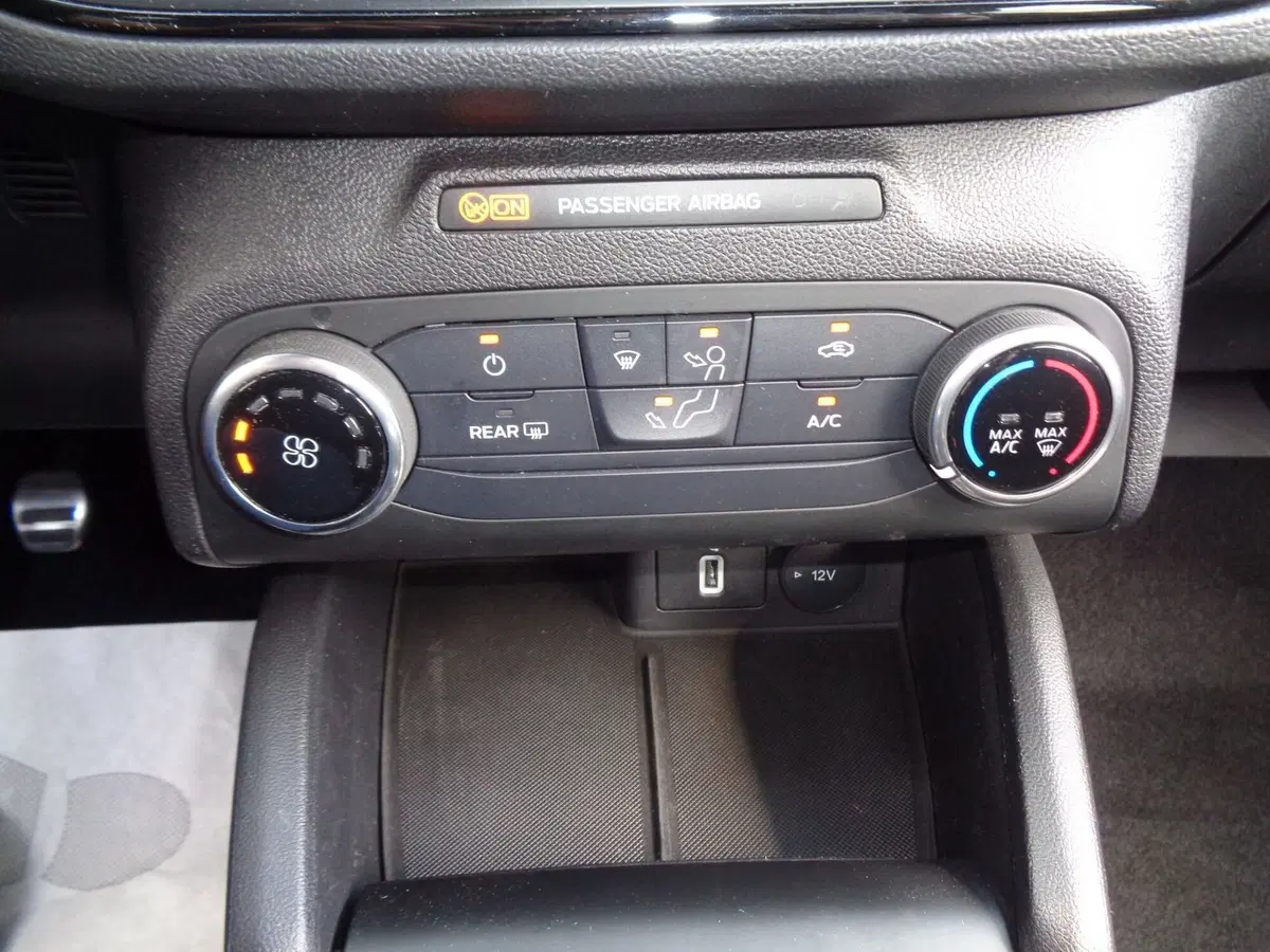 Ford Focus Station Wagon usata a Treviso (17)
