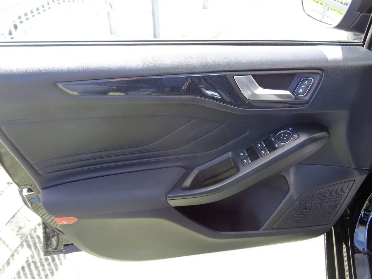 Ford Focus Station Wagon usata a Treviso (8)