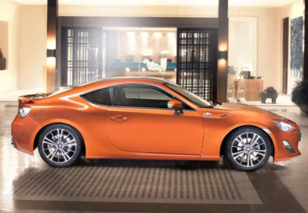 Toyota GT86 usata a Palermo (12)