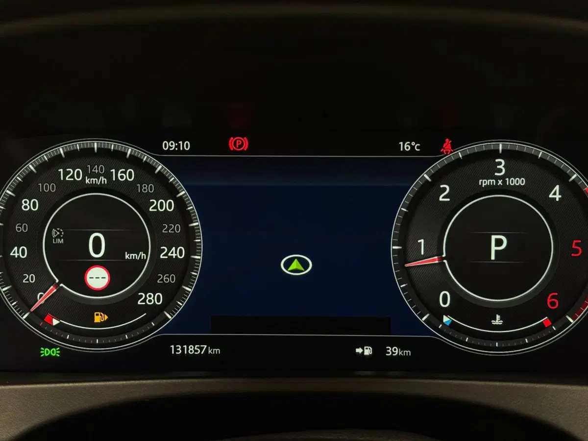 Jaguar F-Pace usata a Savona (10)