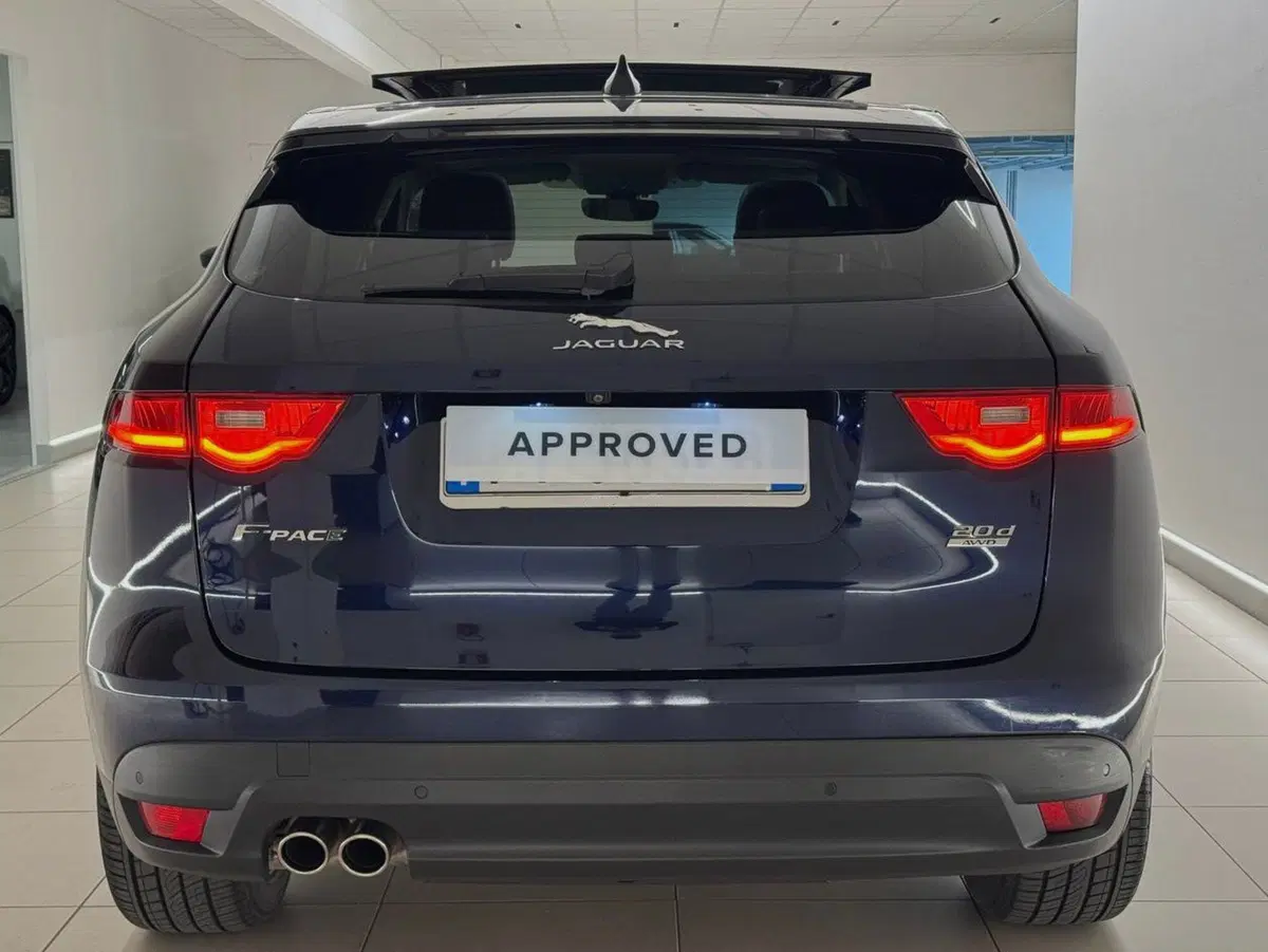 Jaguar F-Pace usata a Savona (7)