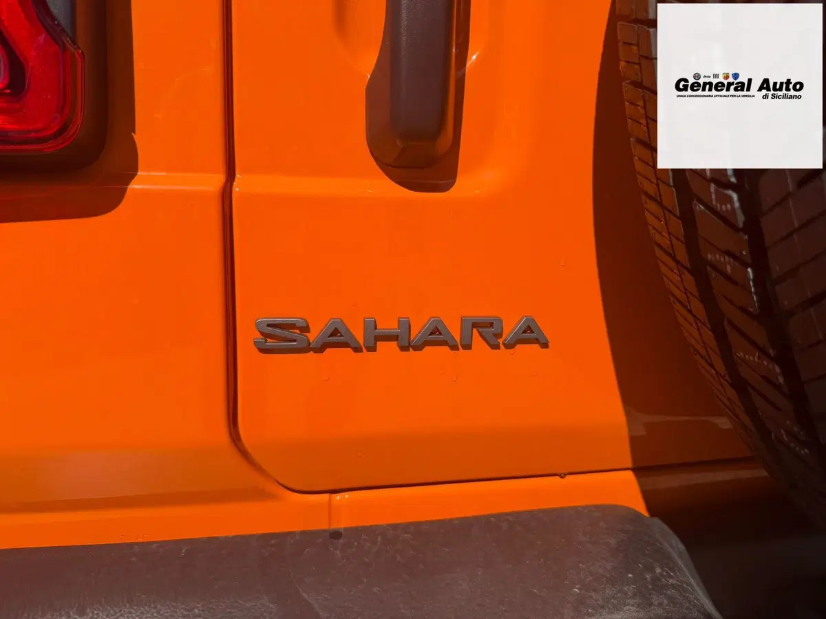 Jeep Wrangler Unlimited nuova a Lucca (13)