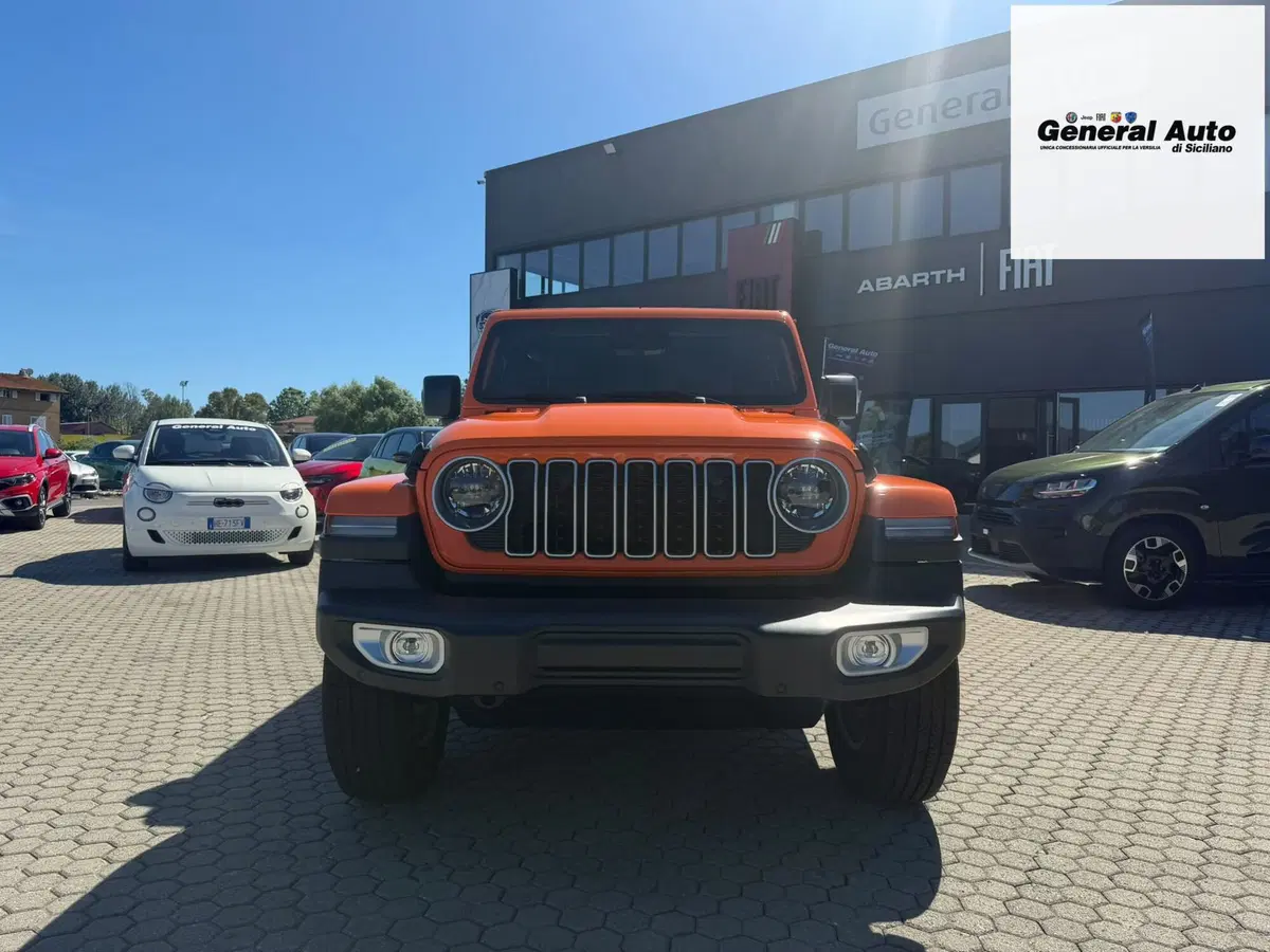 Jeep Wrangler Unlimited nuova a Lucca (2)