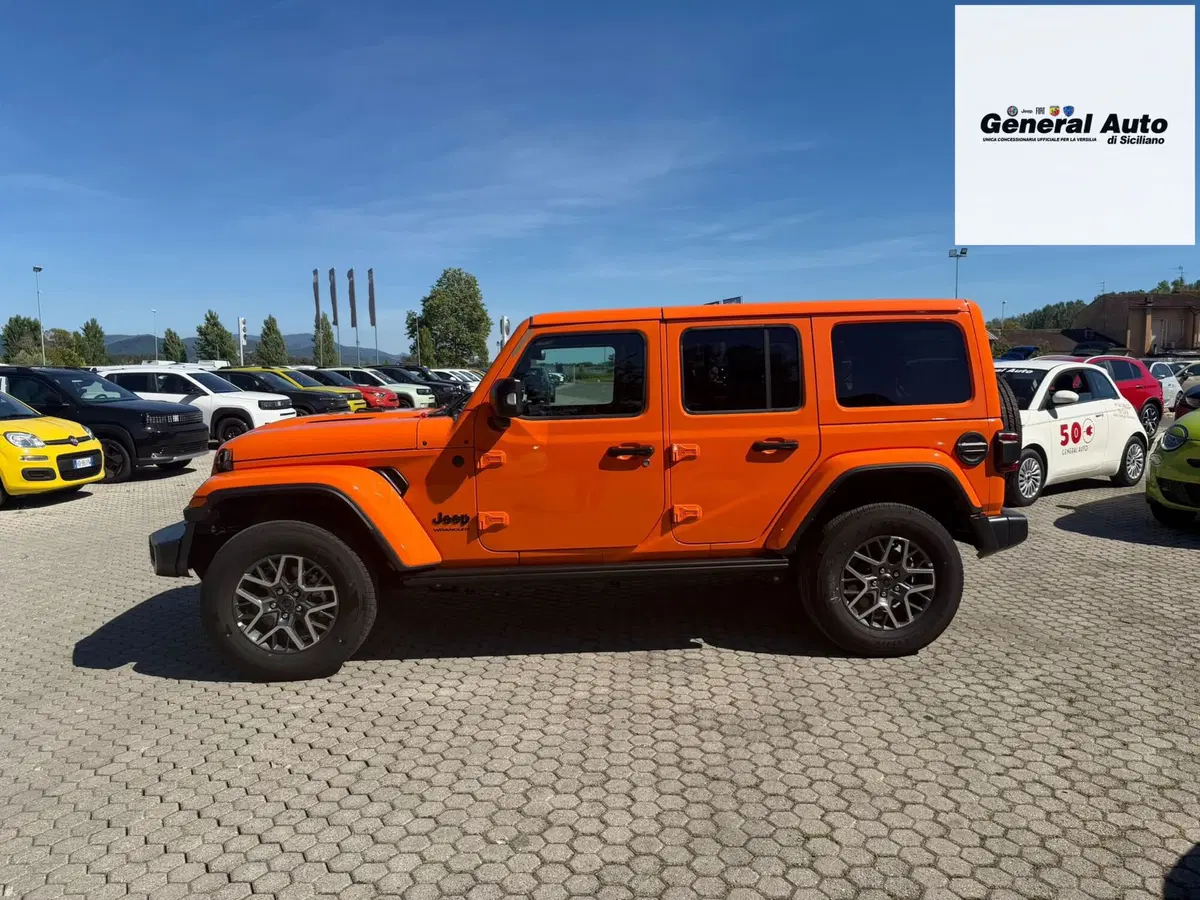 Jeep Wrangler Unlimited nuova a Lucca (4)