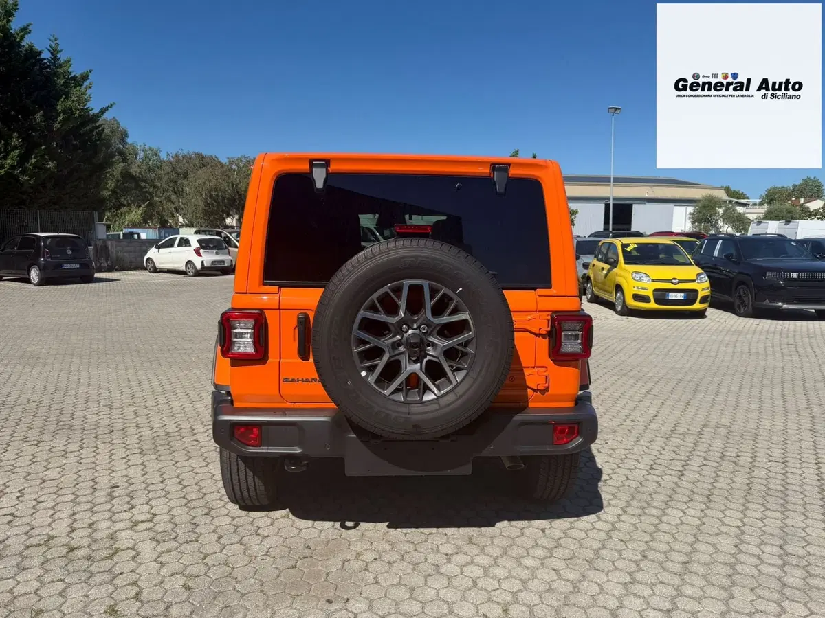 Jeep Wrangler Unlimited nuova a Lucca (6)