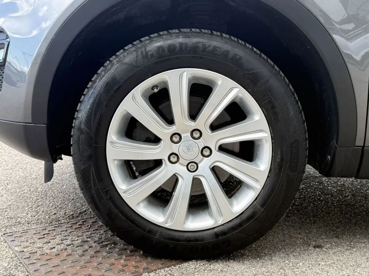 Land Rover Discovery Sport usata a Perugia (20)