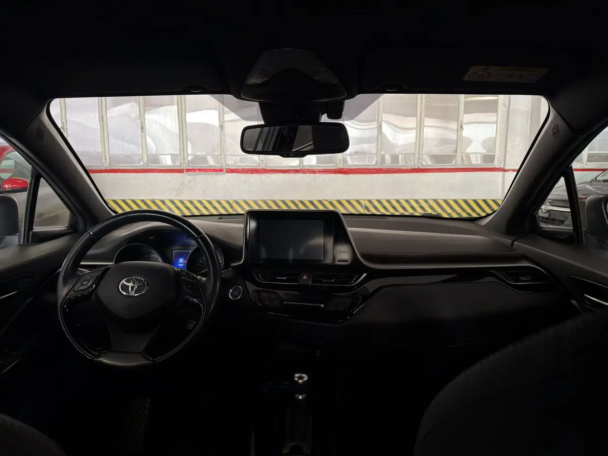 Toyota Toyota C-HR usata a Milano (19)