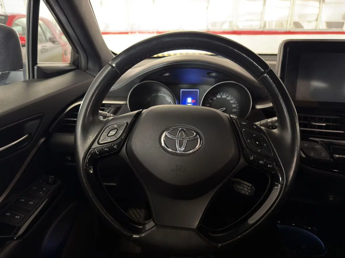 Toyota Toyota C-HR usata a Milano (20)