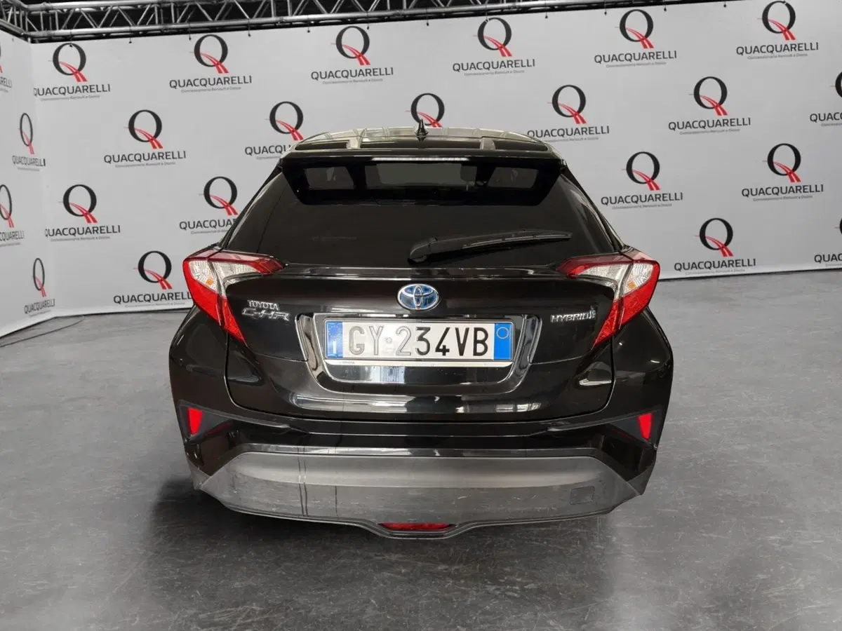 Toyota Toyota C-HR usata a Milano (5)