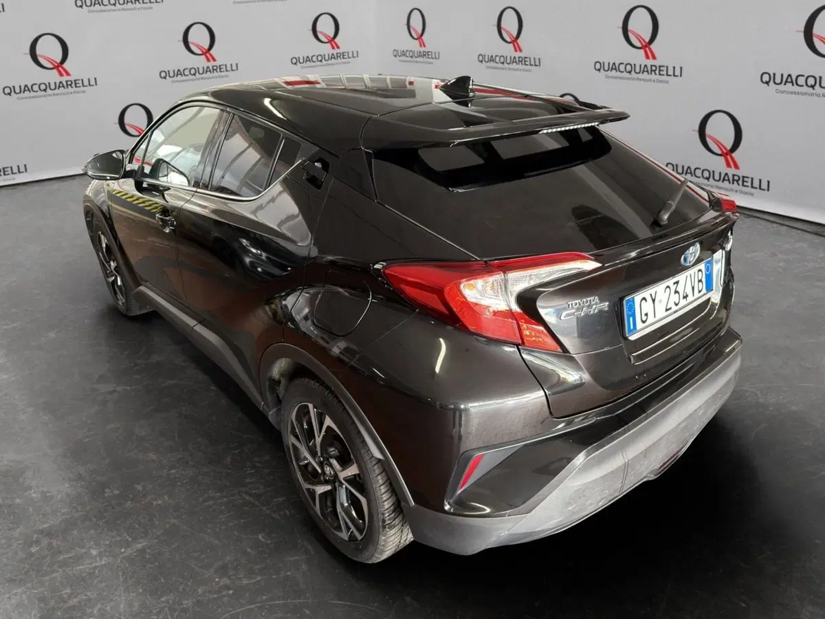 Toyota Toyota C-HR usata a Milano (6)