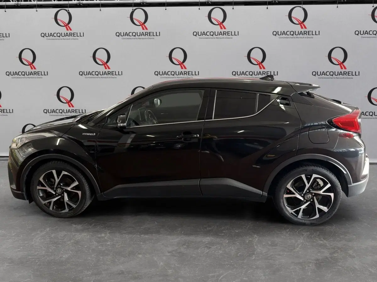 Toyota Toyota C-HR usata a Milano (7)