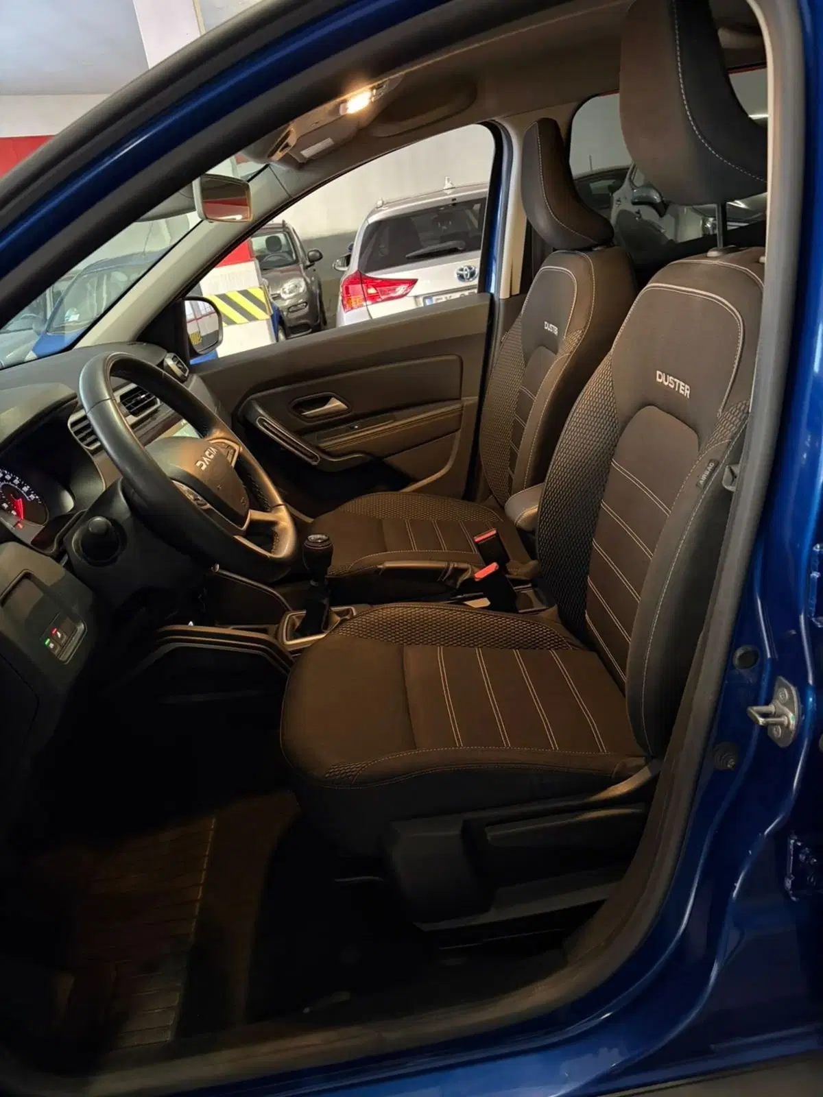 Dacia Duster usata a Milano (13)