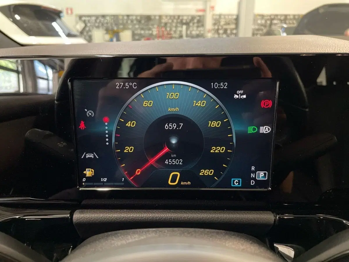 Mercedes-Benz GLA SUV usata a Prato (13)