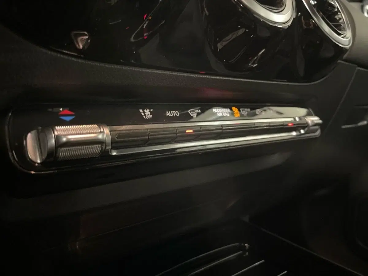 Mercedes-Benz GLA SUV usata a Prato (15)