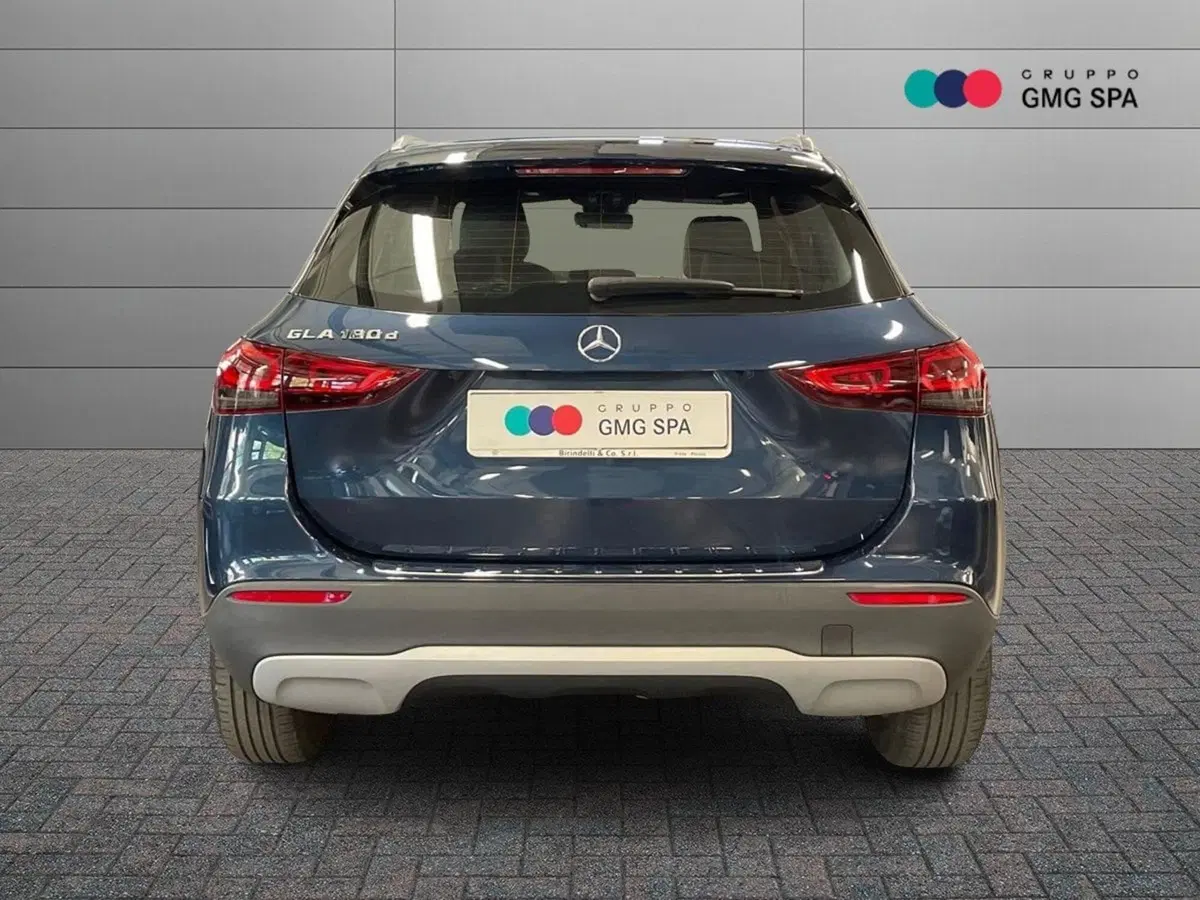 Mercedes-Benz GLA SUV usata a Prato (4)