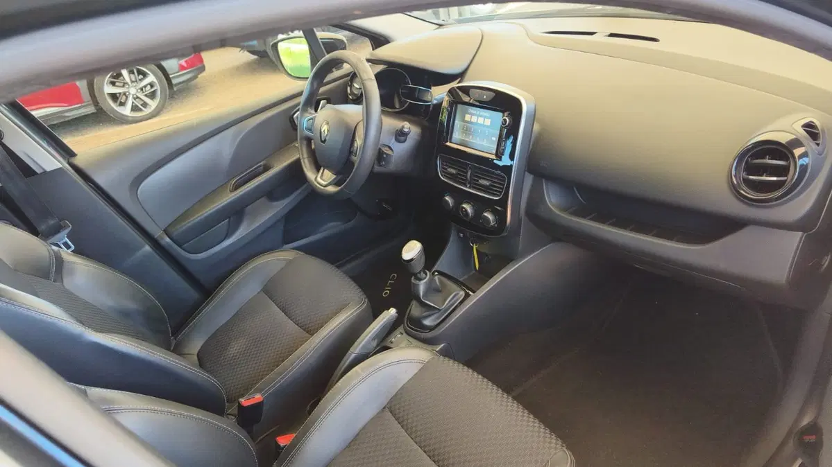 Renault Clio usata a Firenze (11)