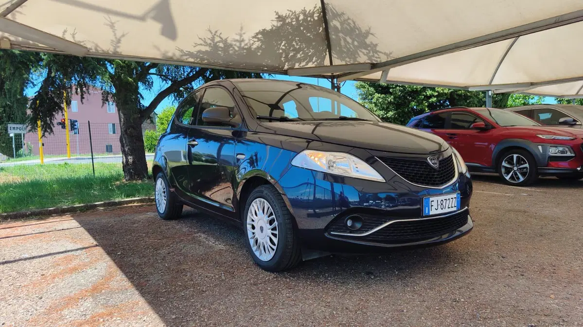 Lancia Ypsilon usata a Firenze (13)