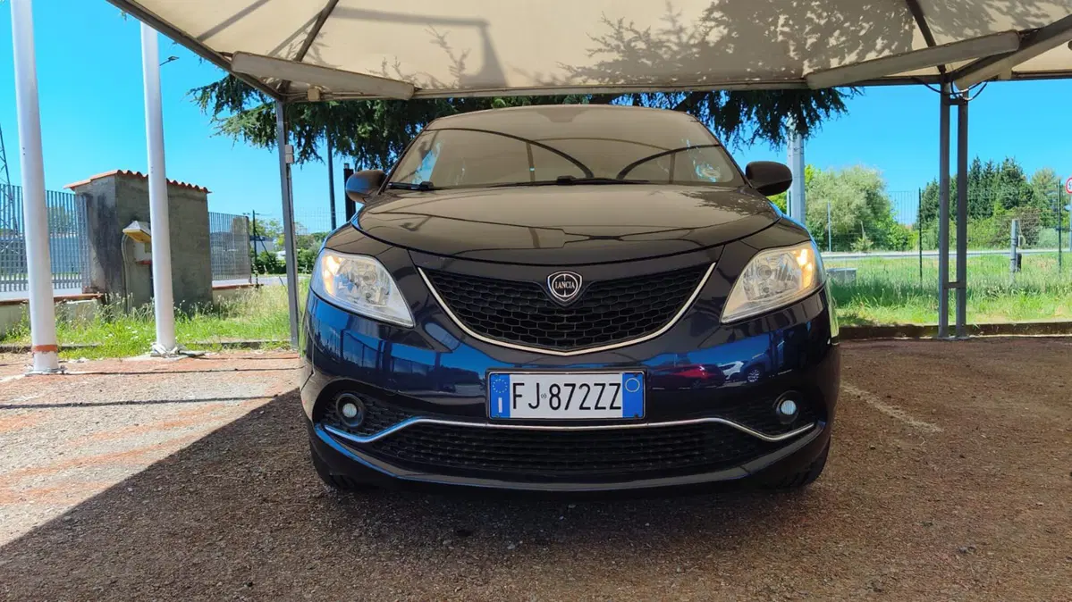 Lancia Ypsilon usata a Firenze (14)