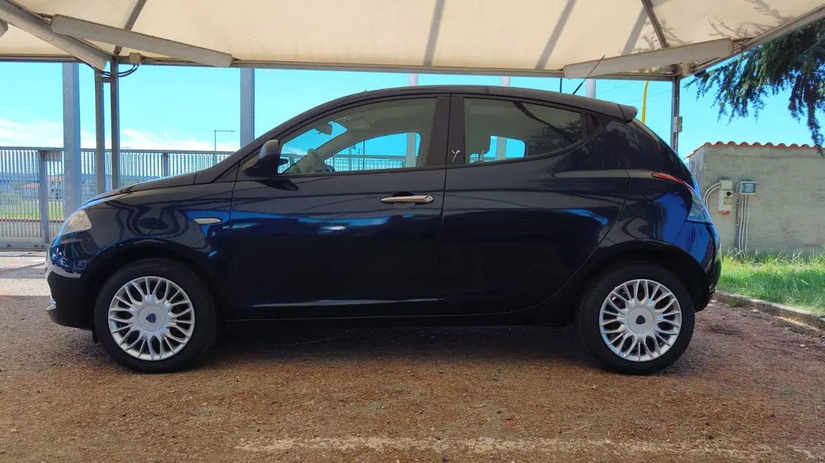Lancia Ypsilon usata a Firenze (3)