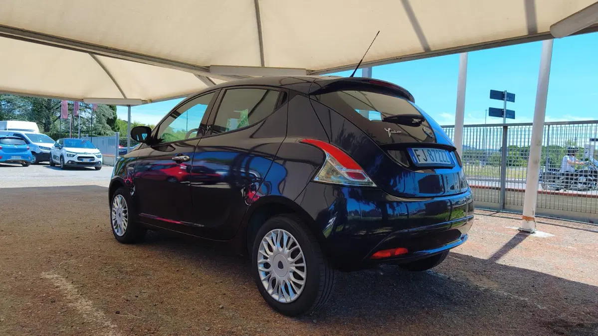 Lancia Ypsilon usata a Firenze (6)