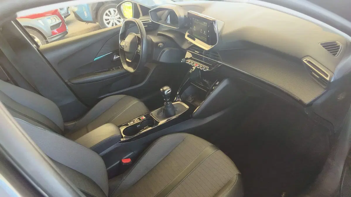 Peugeot 208 usata a Firenze (11)