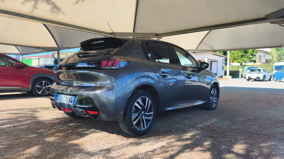 Peugeot 208 usata a Firenze (9)